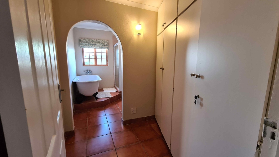 6 Bedroom Property for Sale in Blue Bend Eastern Cape